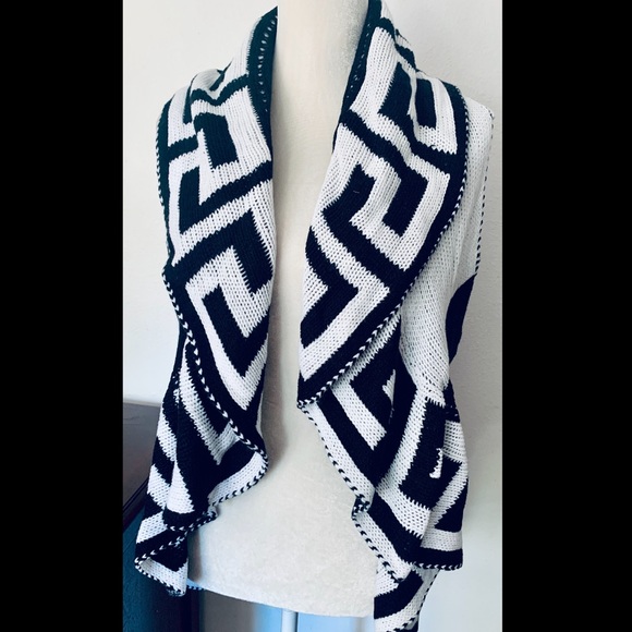 Sleeveless Cardigan - Picture 1 of 2